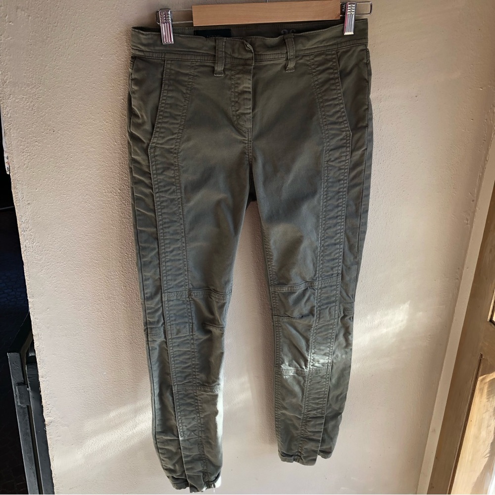 J. Crew Ankle Utility Pants. Zipper at Cuffs. Army Green. Size 26